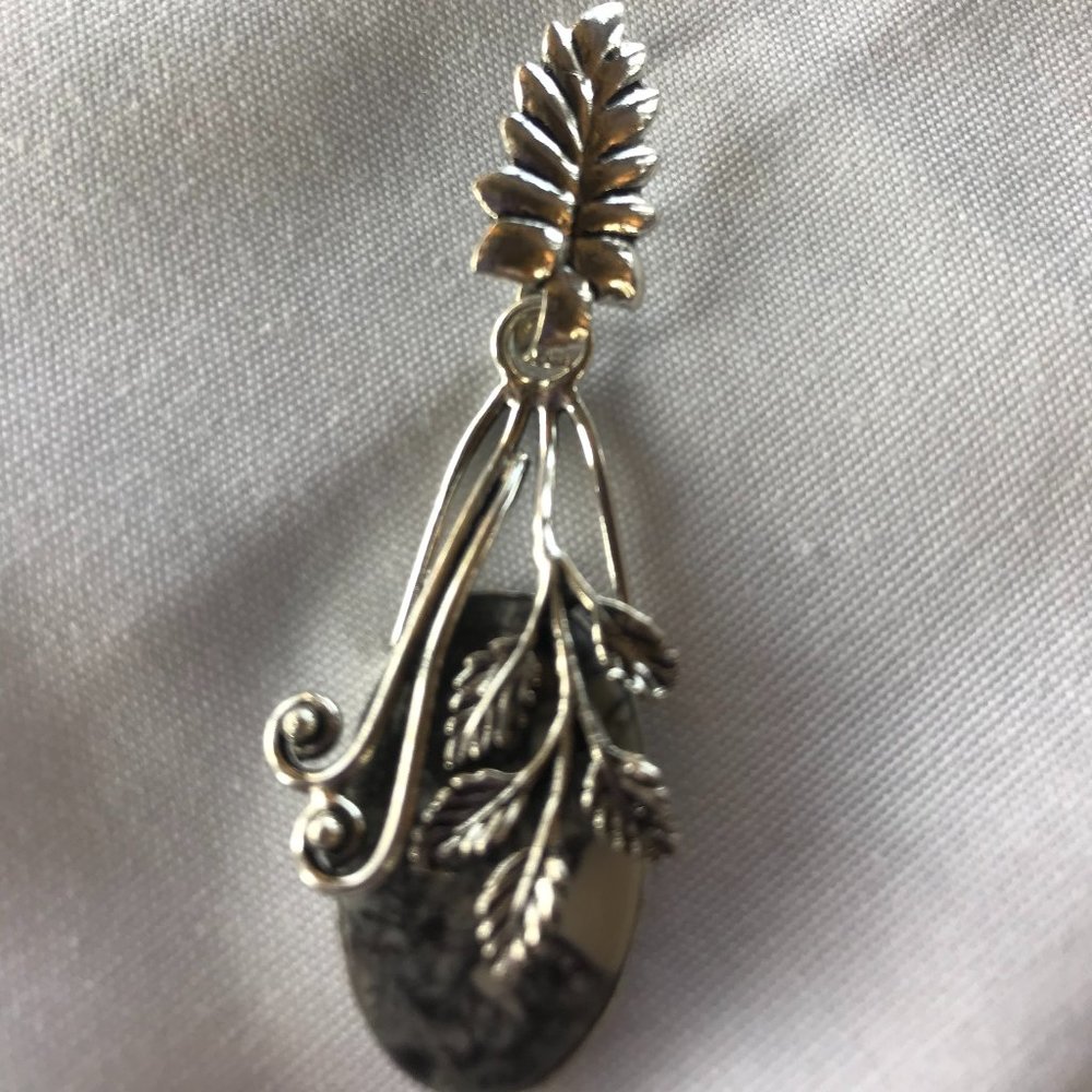 925 STERLING PENDANT W/STONE